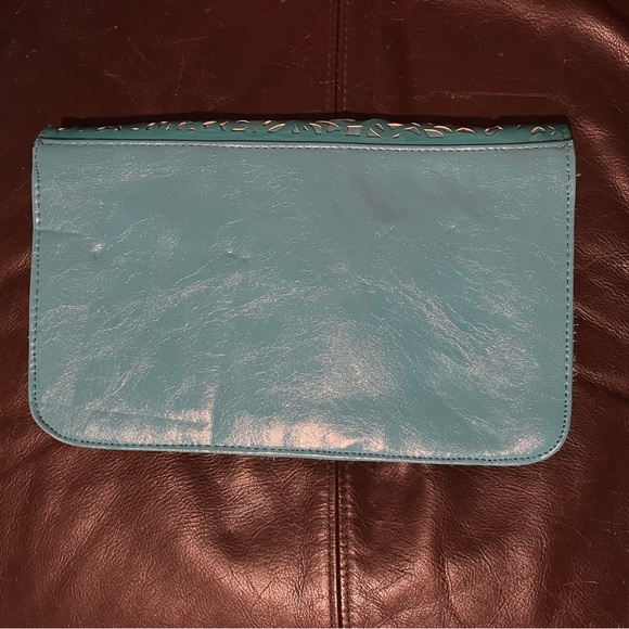 Urban Expressions Turquoise Vegan Leather Envelope Clutch Bag - Picture 3 of 3